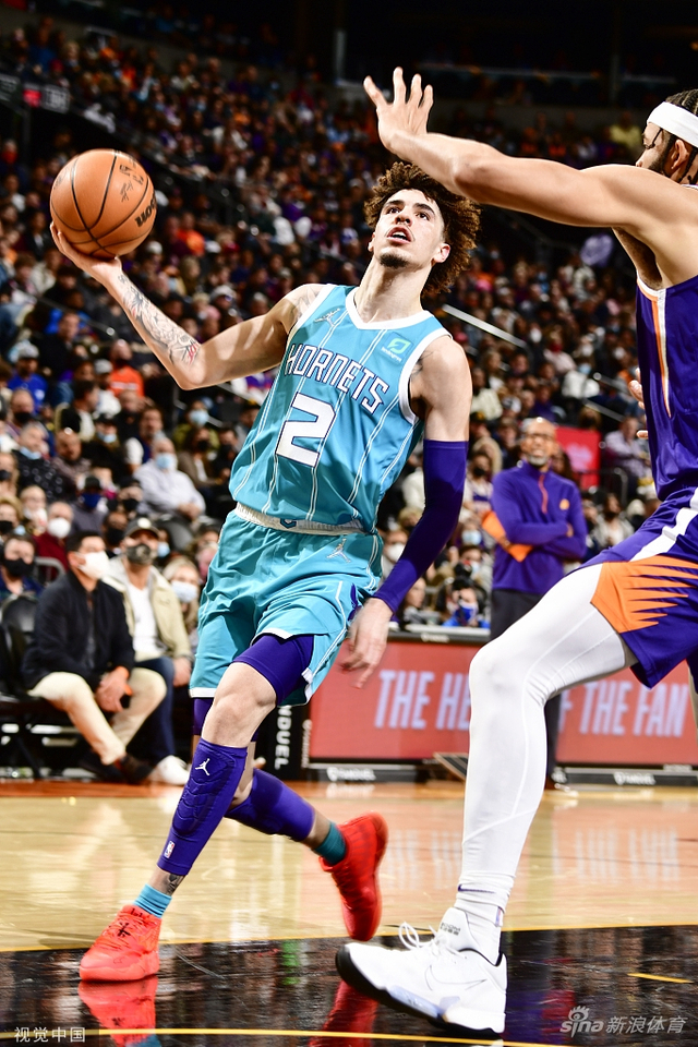 张展硕接受 张展硕接受