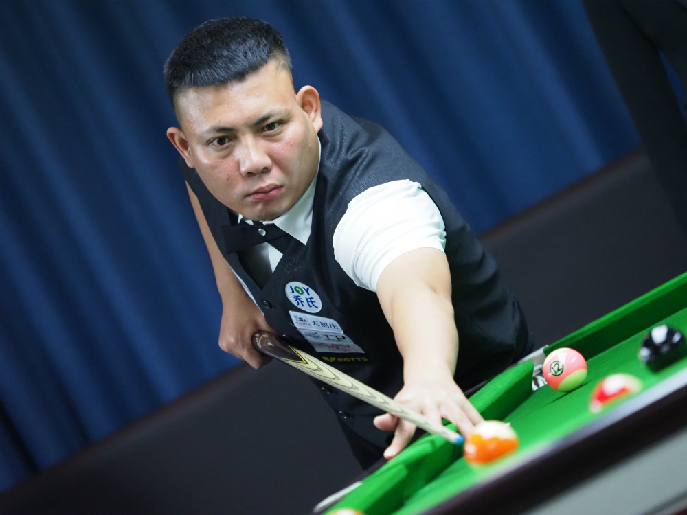 更偏向稳健 更偏向稳健